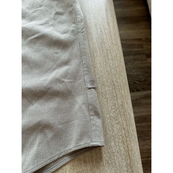 Lululemon Airing Easy Short-Sleeve Shirt Warm Ash Gray Mens Medium - Picture 4 of 7